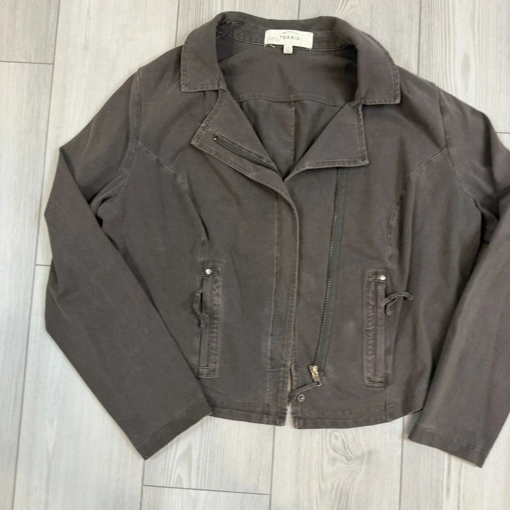 Torrid 2X Denim Moto Jacket Taupe Brown Earthy Boho Goblin Granola‎ Rustic